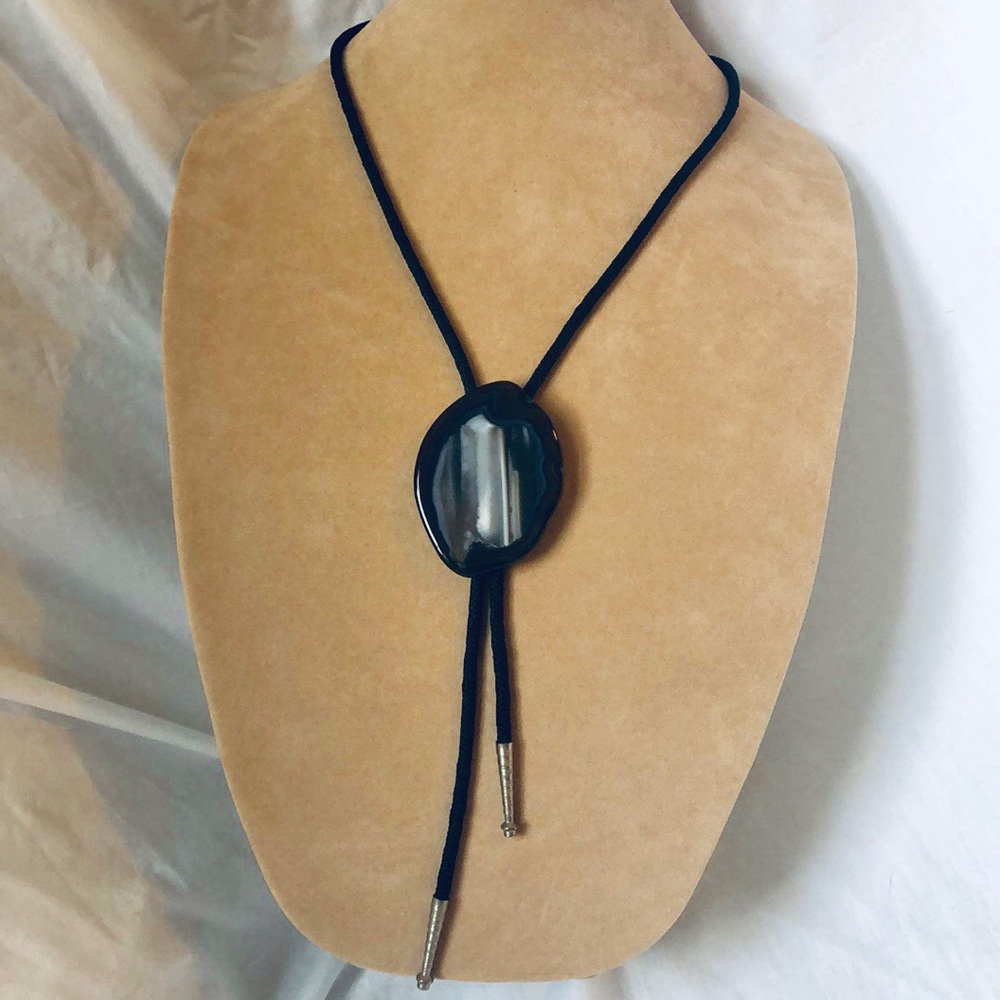 Vintage Bolo Necklace with Genuine Agate
